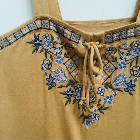 American Eagle Yellow Embroidered Lace Up Tie Tank, Size Small - Picture 3 of 8